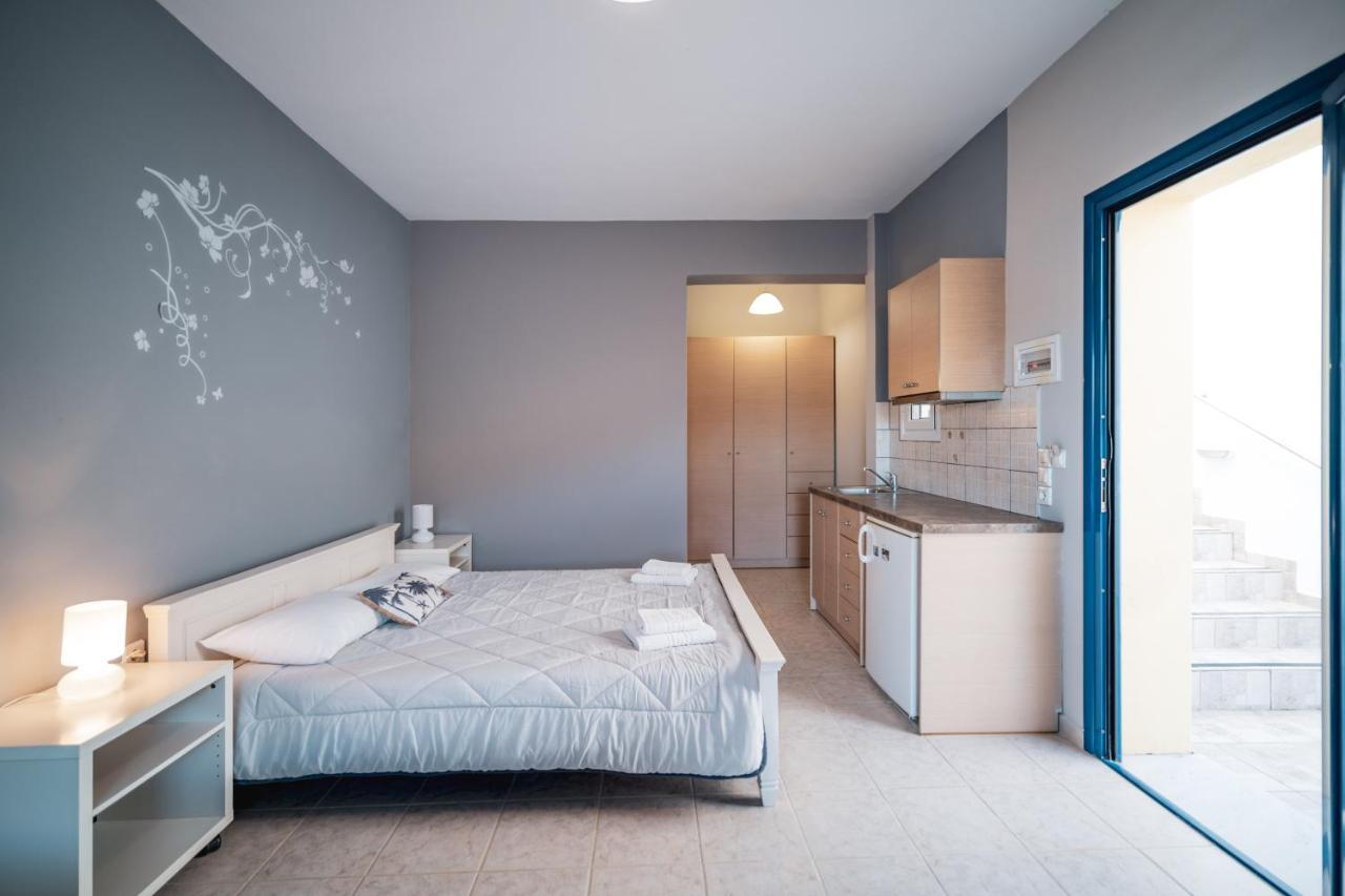 Philyra Appartments Agia Pelagia  Bagian luar foto