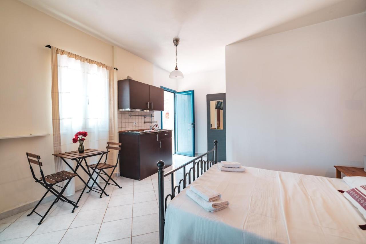 Philyra Appartments Agia Pelagia  Bagian luar foto