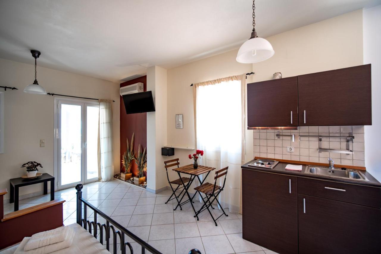 Philyra Appartments Agia Pelagia  Bagian luar foto